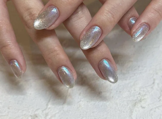 Cat Eye Nails